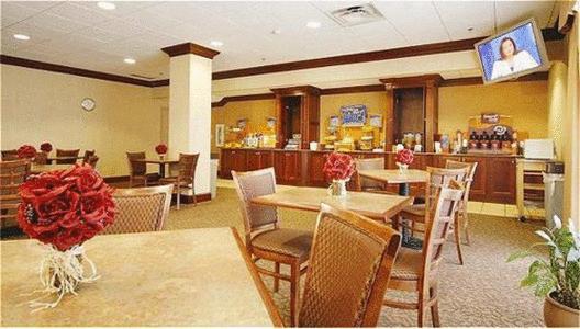 Holiday Inn Express Уотербери Ресторан фото